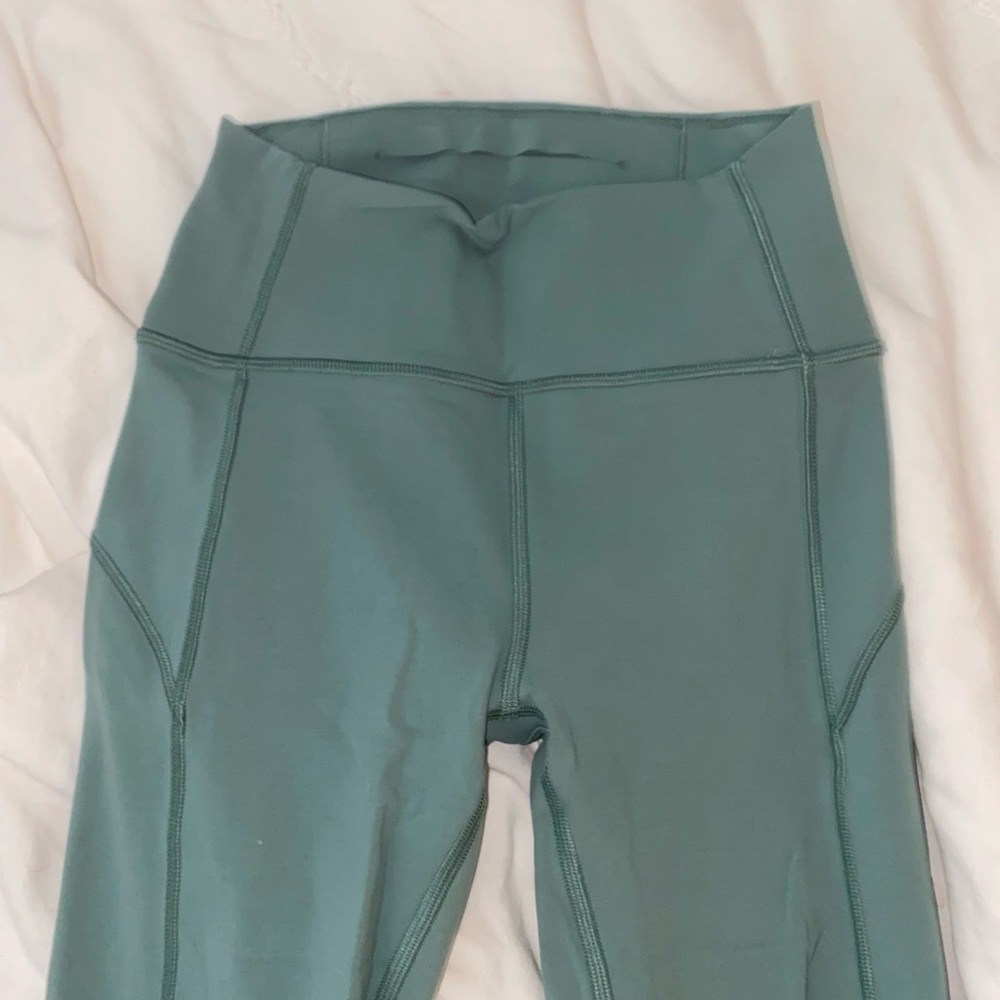 Lululemon Wunder Under leggings